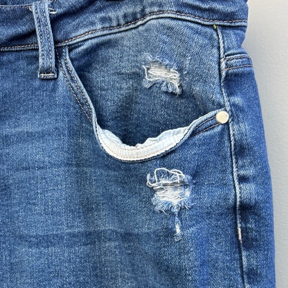 Judy blue Distressed Blue Jeans. Size 20 W. - Picture 3 of 7